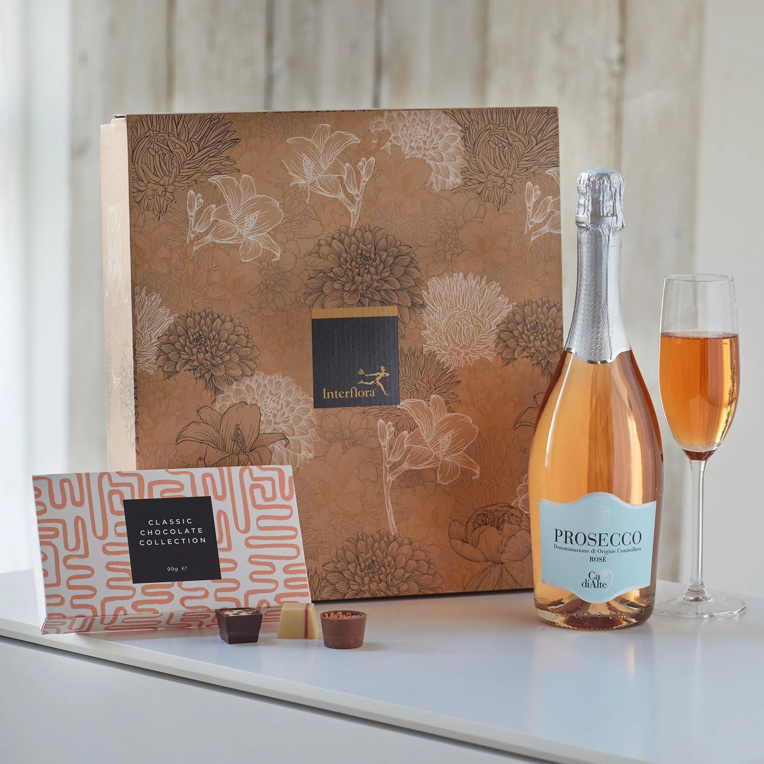 Sparkling Rosé Prosecco and Chocolates Gift Set